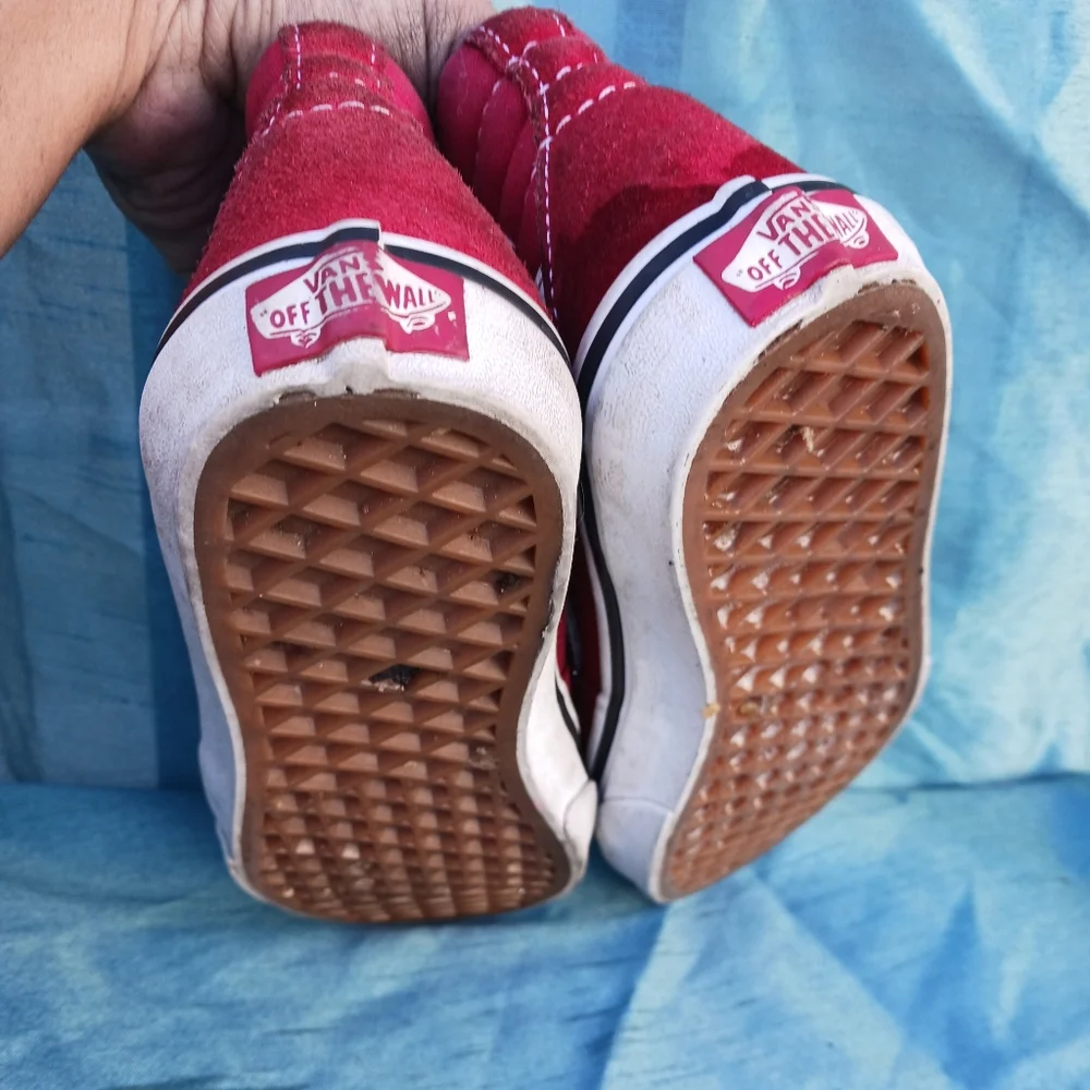 Vans - Picture 2 of 5